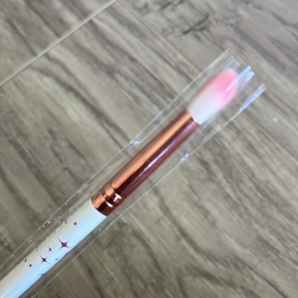 NEW Blending Brush - Picture 3 of 4